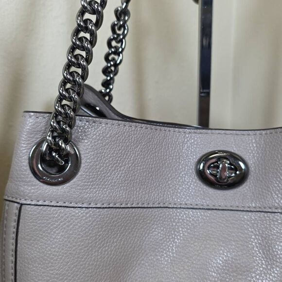 Coach Turn-Lock Edie Shoulder Bag and Wallet - Picture 4 of 16